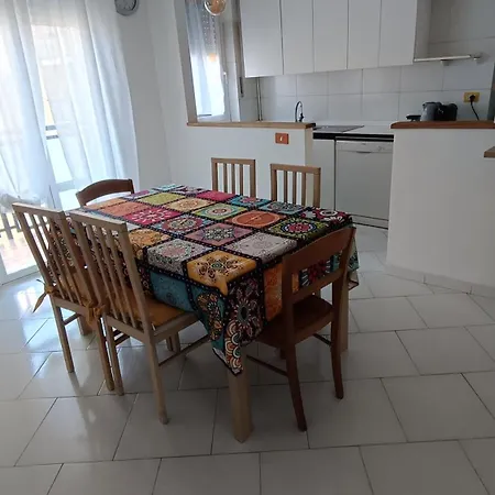 Apartamento Intero Di 78 Mq